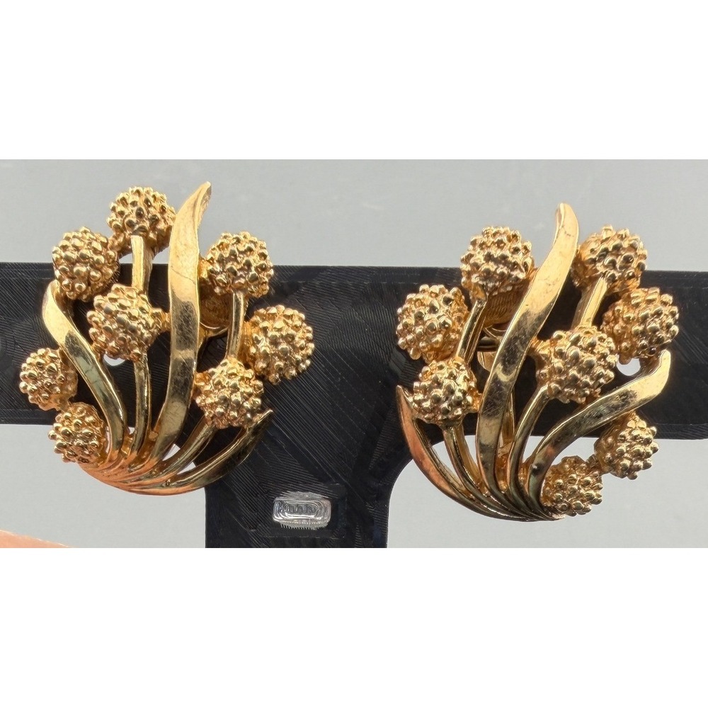 Vintage Trifari Floral Earrings Pom Pom Bouquet Gold Tone Clip Signed 1"